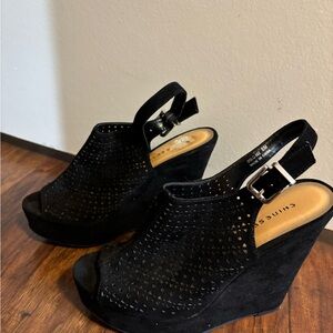 Chinese Laundry Black Perforated Wedge Sandals